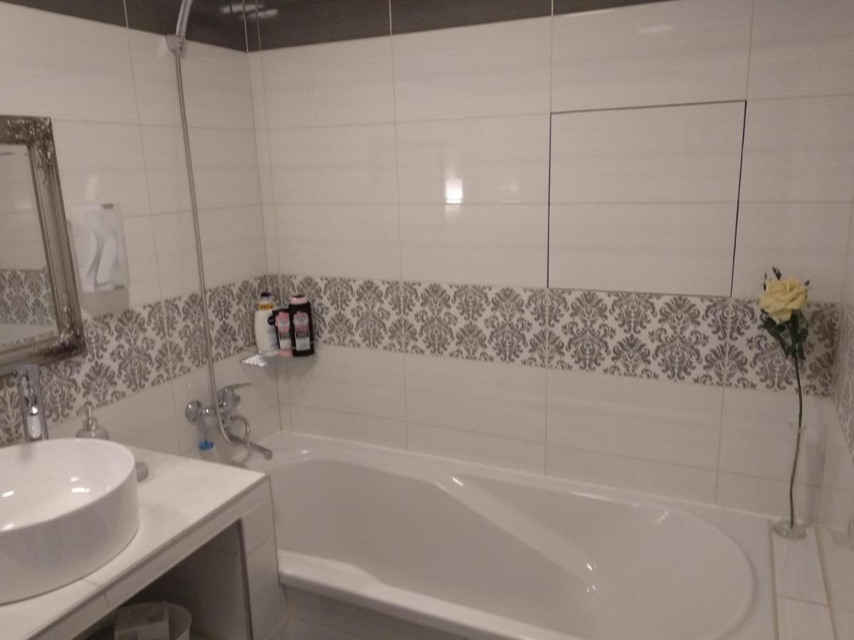 Appartment New In Center Mogilev Ngoại thất bức ảnh